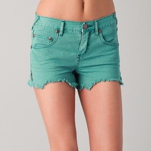 Free People Frayed Hem Distressed Shorts Size 29
